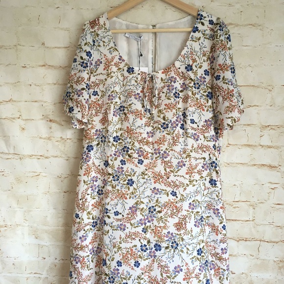 COPY - ​Violeta By Mango Floral Flowy Dress NWT - Picture 1 of 7